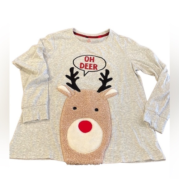 Holiday Time Tops - Super cute Holiday Time OH DEER long-sleeve Gray T-shirt on front Size Small